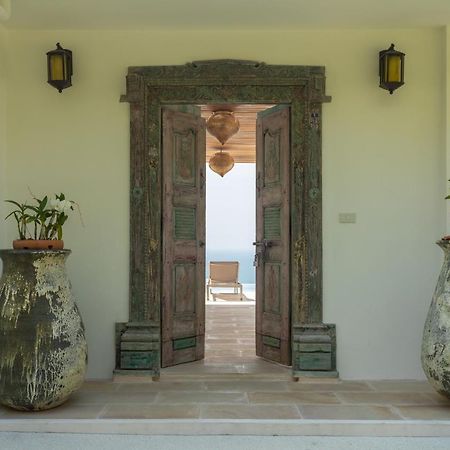 Takian Villa : Vue Mer Et Coucher De Soleil サラダビーチ エクステリア 写真